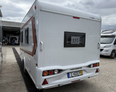 Weinsberg Lakokocsi 400lk 013.jpg