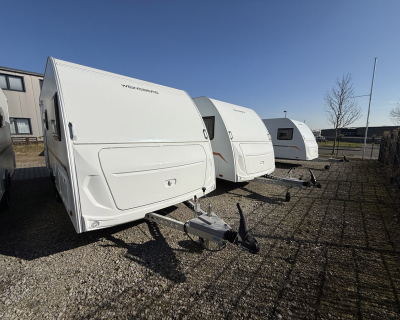 Weinsberg Lakokocsi 470qdk 001.jpg