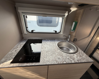 Weinsberg Lakokocsi 470qdk 006.jpg